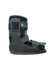 Bota Walker Corta Fija está diseñada para brindar un soporte óptimo e inmovilización