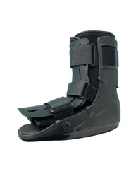 Bota Walker Corta Fija está diseñada para brindar un soporte óptimo e inmovilización