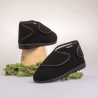 Calzado Gary terapéutico unisex de color negro con abertura total en talón y empeine.