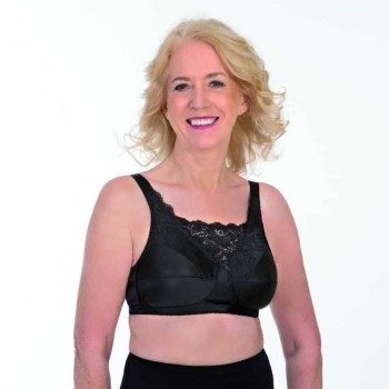 Sujetador negro para prótesis de mama Lace Cami Soft Cup con encaje en el escote y laterales anchos.