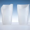 Vaso ergonómico NOSE CUP de color blanco transparente con un recorte en forma de U