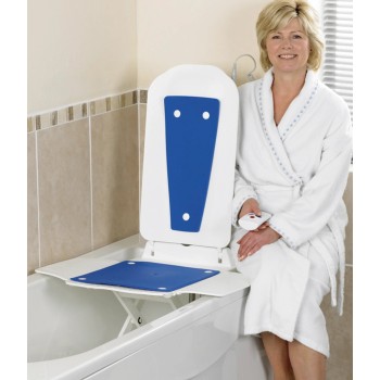 Elevador de bañera eléctrico Bath Master de Ayudas Dinámicas con asiento y respaldo alto.