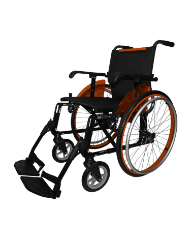 La silla de ruedas Line de Forta es un modelo con ruedas traseras extraíbles, confeccionada en aluminio sin soldaduras.