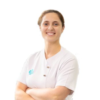 jpg Fondo blanco ROCÍO Certificada por BSPTS y por SpineCor para la fabricación de corsés a medida